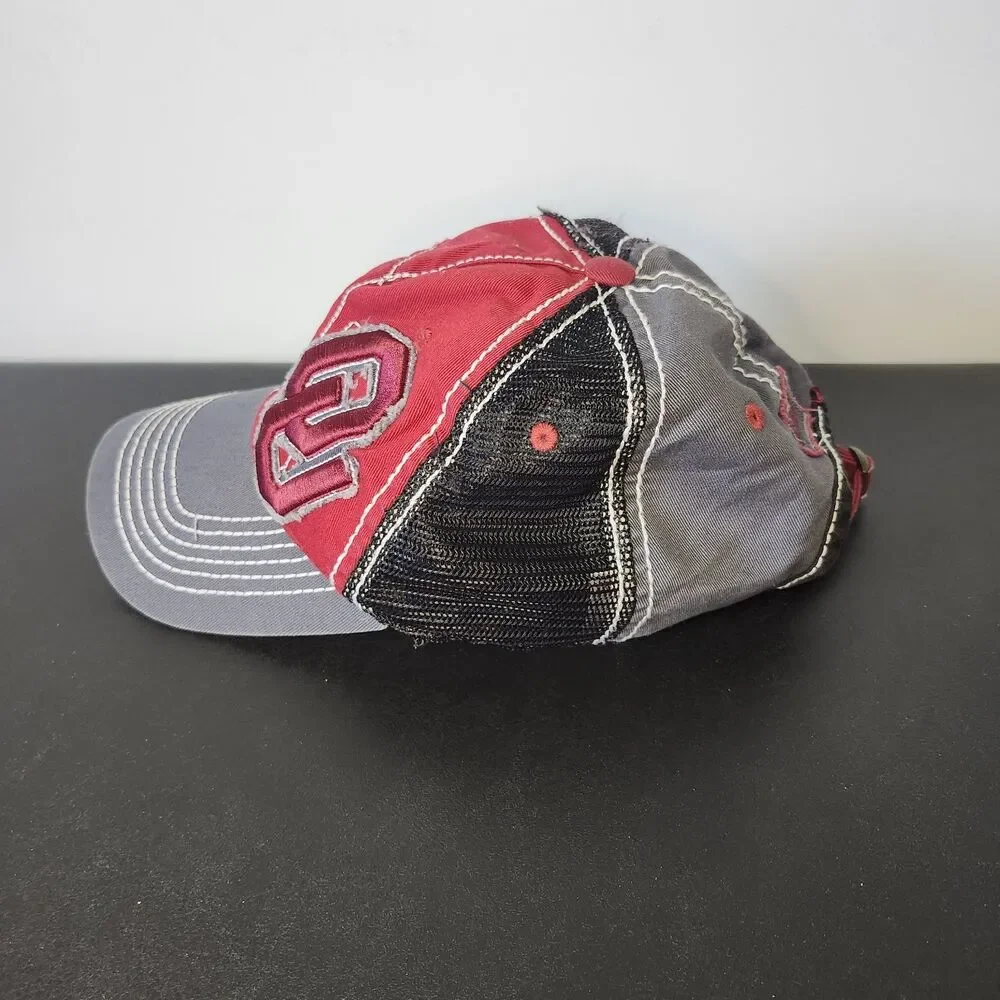 Top of the World Oklahoma Sooners Hat OU NCAA Trucker Cap Distressed Mesh OSFM